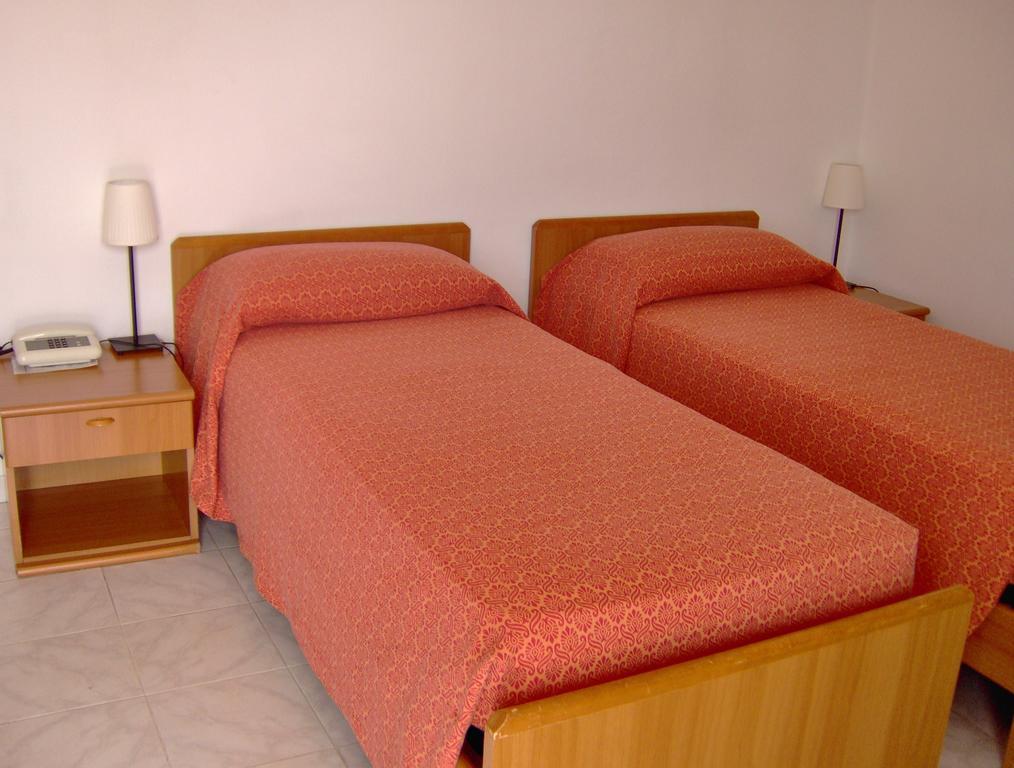 Hotel Svizzero Sangineto Zimmer foto