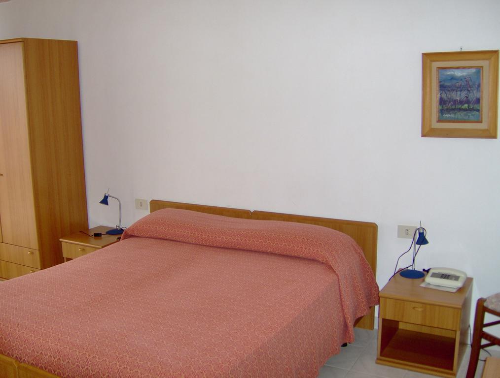 Hotel Svizzero Sangineto Zimmer foto